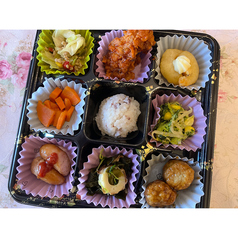 おかずが全部で8マスに！美食Light弁当(日替わり)