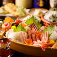 海王自慢の新鮮な刺身や鮪をたっぷり楽しめる豪華宴会コース。種類豊富なお酒が3時間飲み放題で、ゆったりと贅沢なひとときをお過ごしいただけます。ご友人との集まりはもちろん、会社宴会や歓送迎会、接待にも最適。鮮度にこだわった海の幸とともに、心に残るご宴会をお楽しみください。