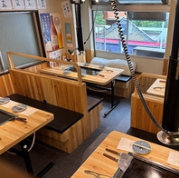 清潔感のある明るい店内
