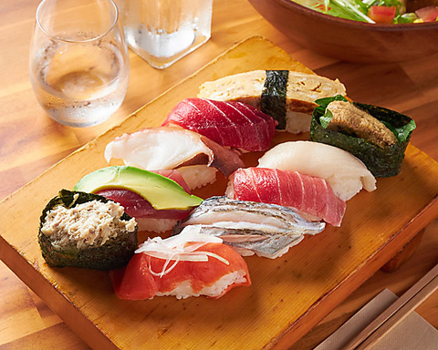 カジュアル寿司店