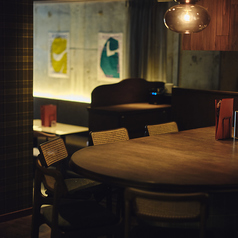 【カウンター】会社帰りにもサクッと来店したくなる、オシャレな空間。デートや女子会にも◎