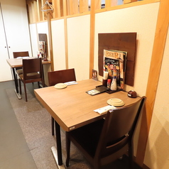 デートや女子会・さし飲みにもオススメの2名席！大人気のお席となりますのでご利用時は是非ご予約下さい。