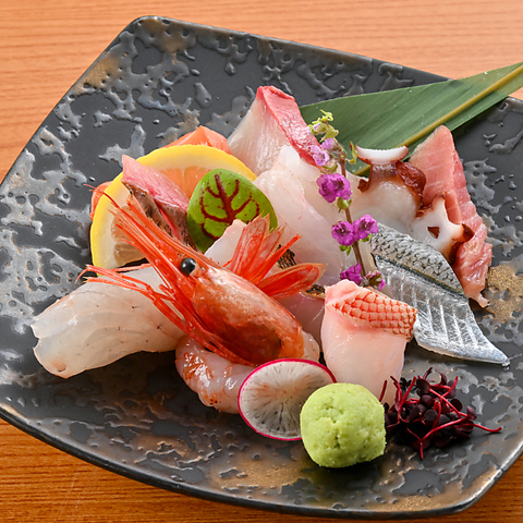 金沢駅にNEW OPEN！北陸の海の幸や名産品や地酒が楽しめるお店[個室あり]