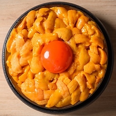 雲丹月見丼