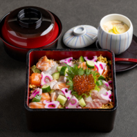 職人が厳選した旬のネタをランチで堪能♪