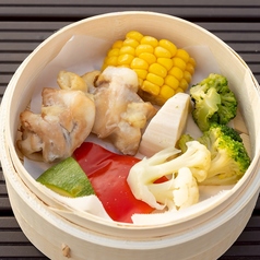 鶏肉と彩り野菜のせいろ蒸し