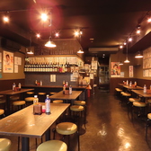 テーブル席が最大32席ございます。椅子を追加することも可能です。