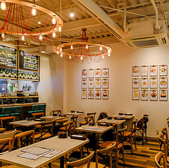 ワイン酒場 Bistro 2538 ビストロニコミヤの雰囲気3