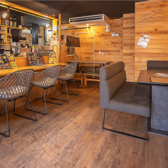 炭火焼鳥 一石二鳥の雰囲気3