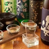 【種類豊富】プレミアム飲み放題ビールやハイボール、サワー、カクテルなど種類豊富にご用意。さらに日本酒も充実したプレミアム飲み放題で、お料理とともにお好みの一杯をゆっくりお楽しみいただけます。