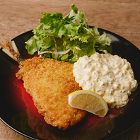 自慢の魚介を使用した創作料理や、お酒が進む一品料理◎