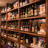 泡盛は県内47酒造所の泡盛を全て取り揃え150種類以上！