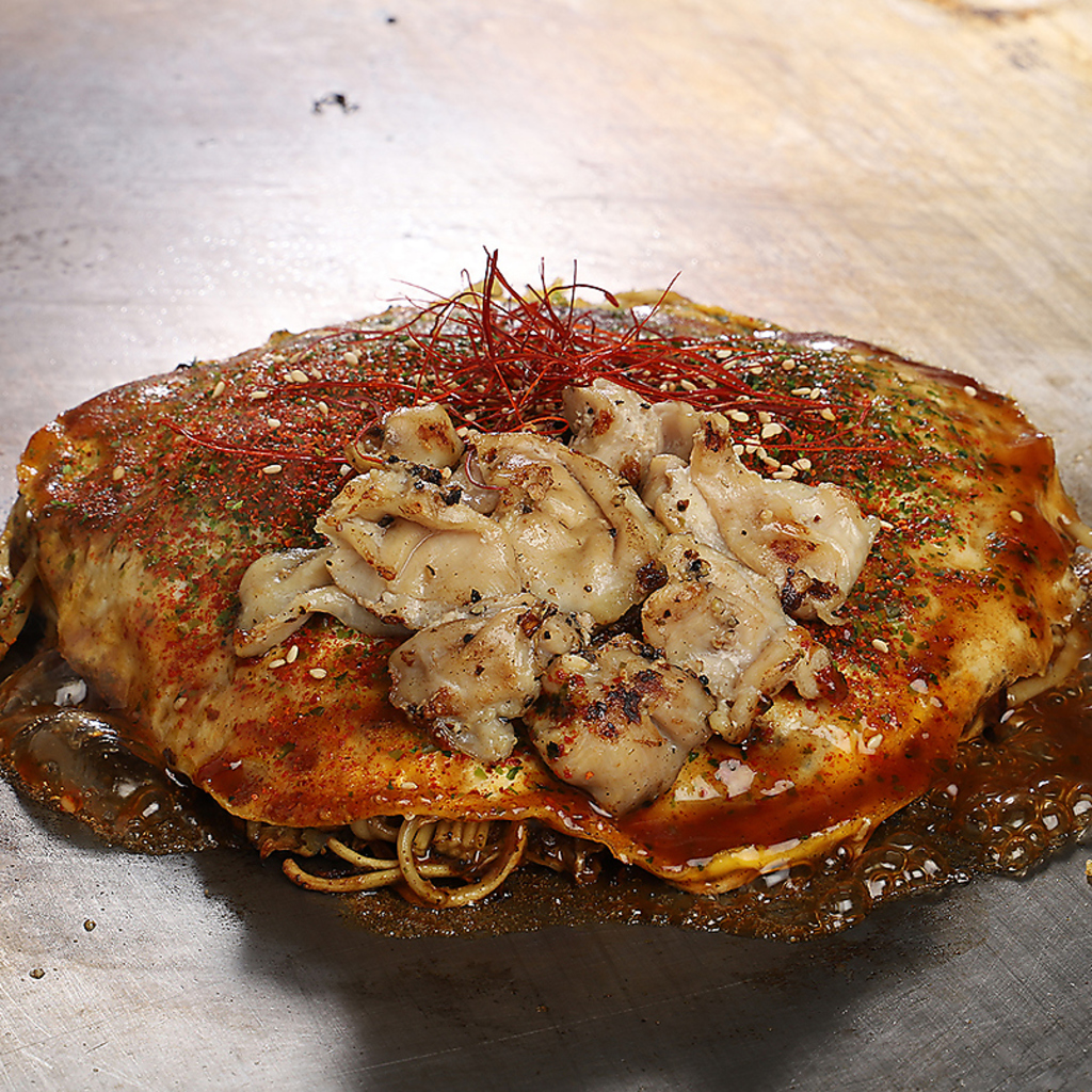 広島でお好み焼きをたべるならここ！！葉隠までお越しください♪