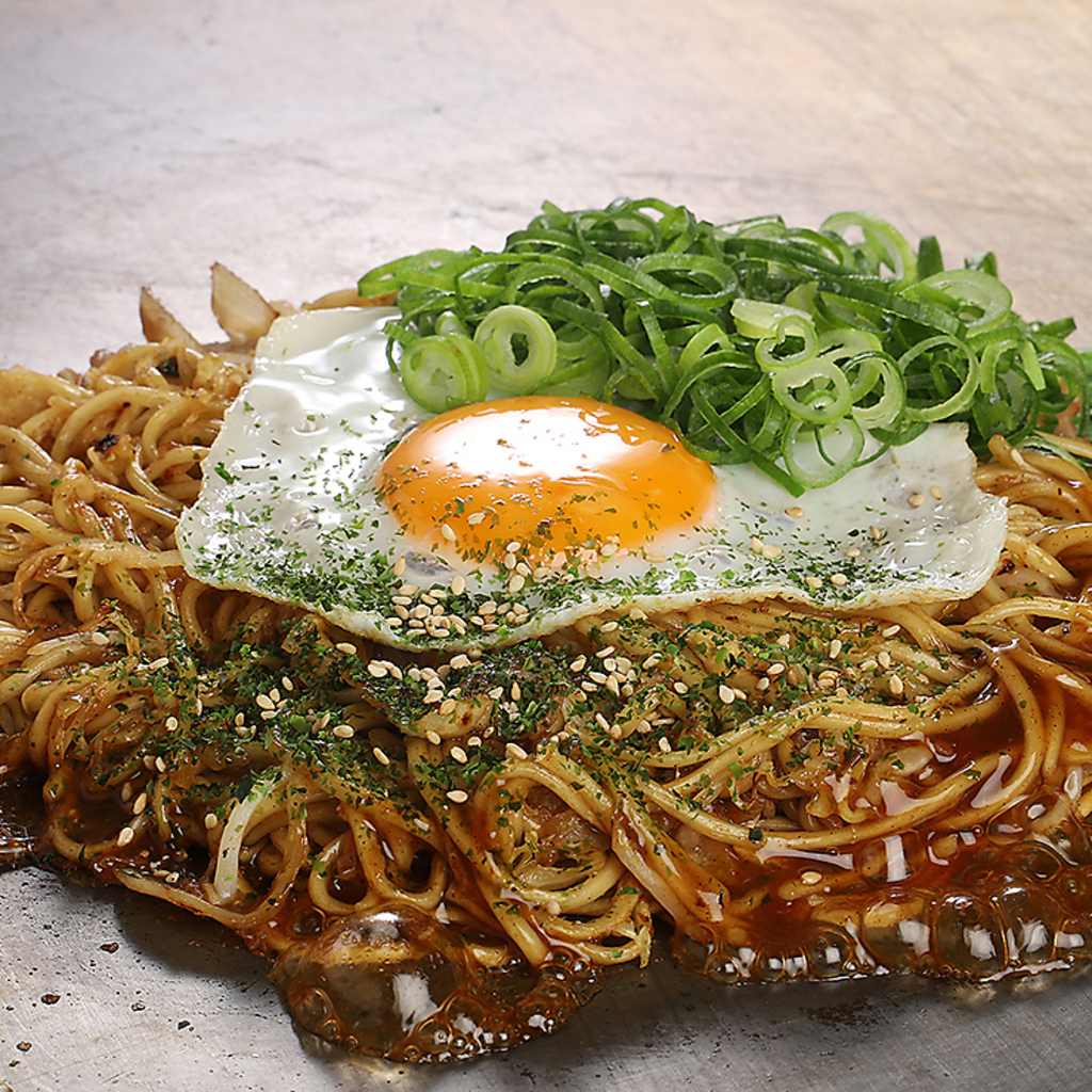 広島でお好み焼きをたべるならここ！！葉隠までお越しください♪