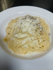 自家製ベーコンのカルボナーラ　スパゲティ