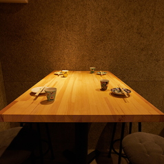 ※少人数で囲んでわいわい楽しめるテーブル席をご用意しております。