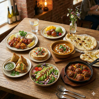 食べ放題充実、焼きたてナンと人気料理を満喫できる内容