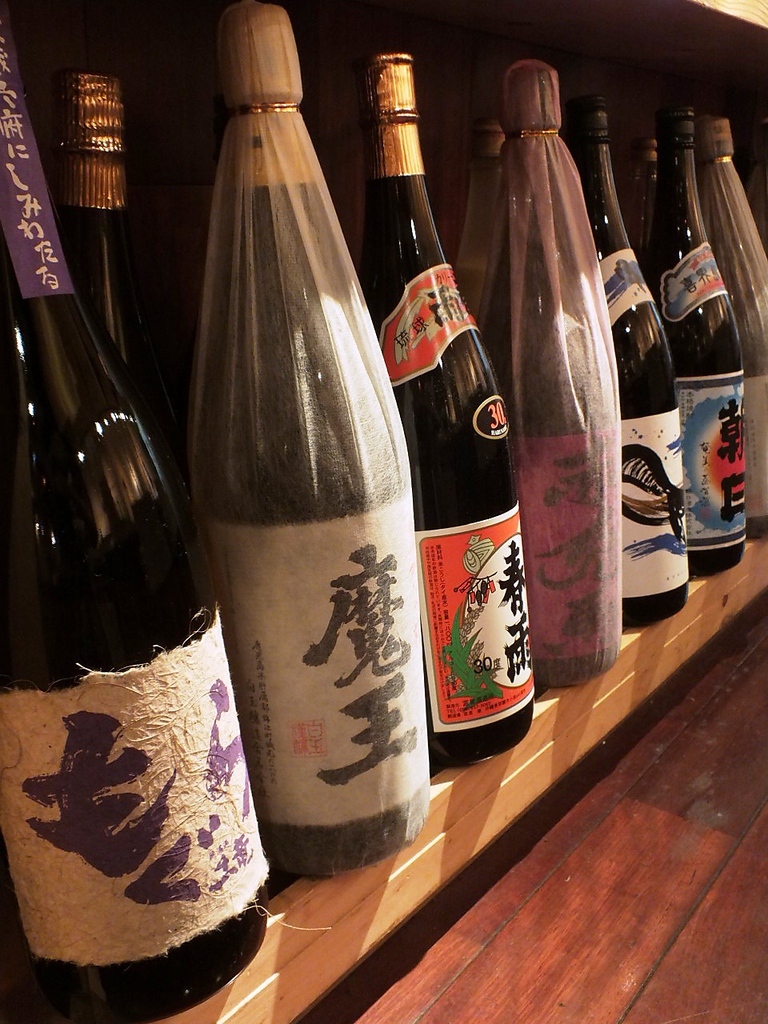 美味しい料理と合わせて堪能…。日本全国から選び抜かれた、極上のお酒たち。焼酎も豊富！