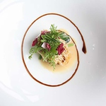 山口県萩産甘鯛の鱗焼き　白ワインソース