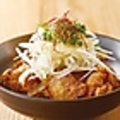 料理メニュー写真 揚げたて鶏皮ポン酢