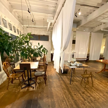 孔雀堂cafe and lifestyleの雰囲気1