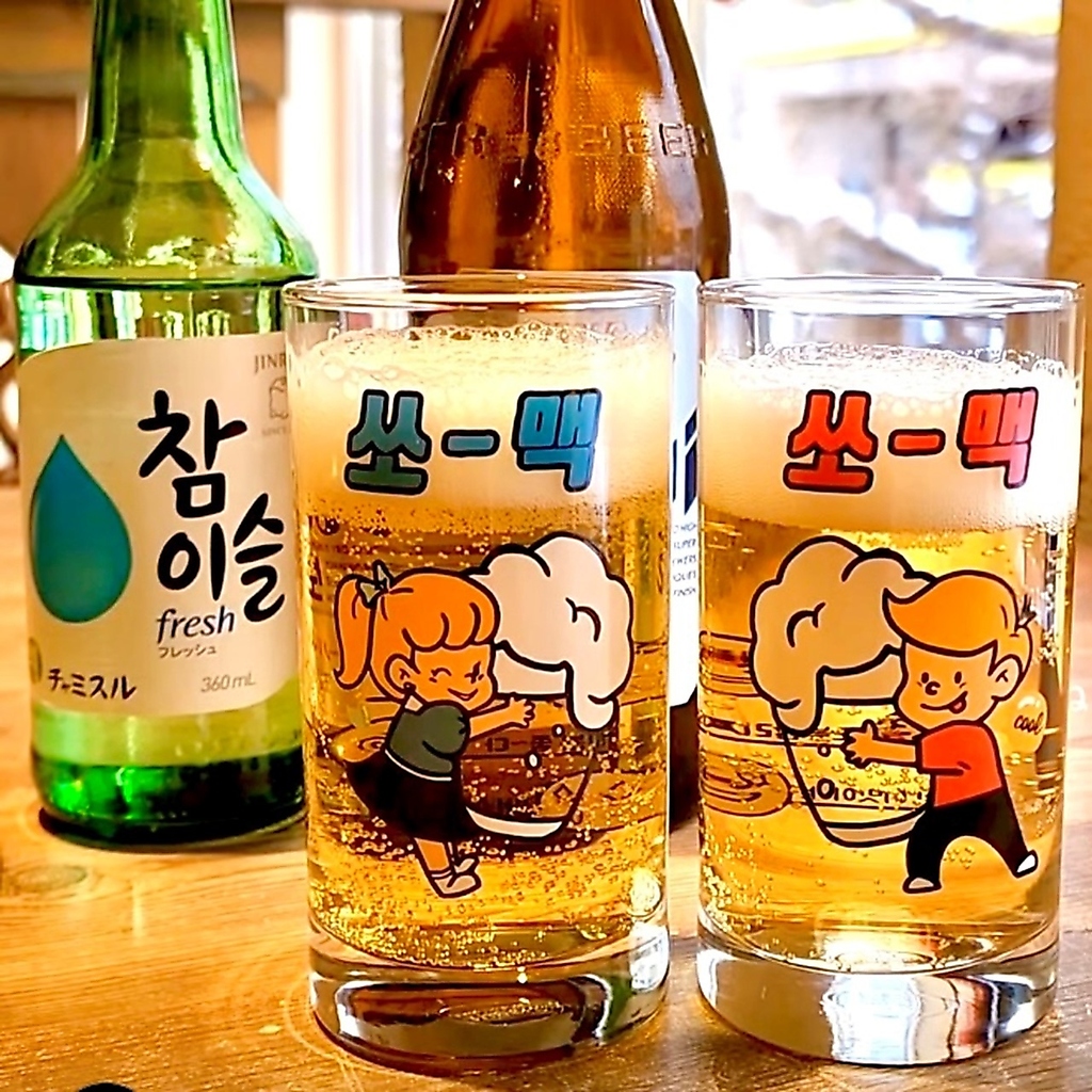 サッポロクラシックや、韓国料理に合うチャミスルなどのドリンクをご用意しております！飲み放題も◎