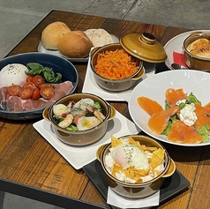 様々な前菜をそろえております是非ご来店お待ちしております。