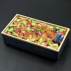 おみや（牛トロちらし寿司）