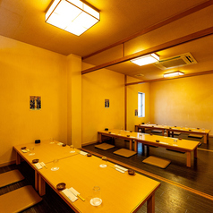 こちらのお座敷席は5卓繋げることも可能で、最大45名様までご宴会利用が可能となっております！団体様利用にどうぞ。