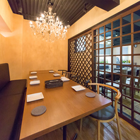 柔らかな灯りが演出するお洒落で大人な空間♪