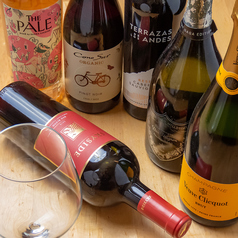 オーナー厳選のお肉にあうワインを豊富にご用意