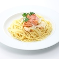 料理メニュー写真&nbsp;スモークサーモンとエビのクリームソース