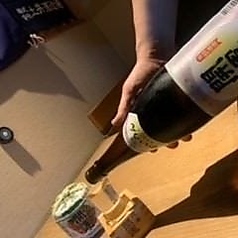 このは名物「開運の桝酒」 一杯なみなみそそいで