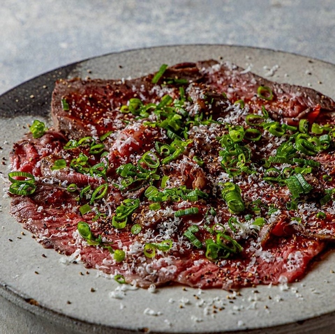 人気の国産牛炭火焼きステーキなど全7品のおすすめコースを堪能できます♪