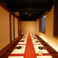 大小さまざまの完全掘りごたつ個室をご用意◎個室はつなげてご利用いただくこともできますので、様々なシチュエーションにご対応させていただきます。歓送迎会はもちろん、打ち上げやクラス会などにもおすすめです！