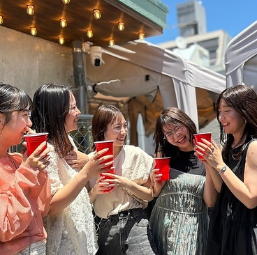 中山下テラスの雰囲気1