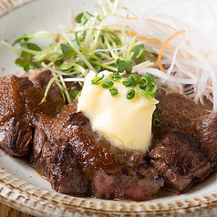 牛サガリのサイコロステーキ 佐世保名物レモンバターソース