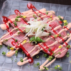 自慢の炭焼きローストビーフ