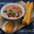 料理メニュー写真&nbsp;牛バラ煮込みスープ米粉麺セット