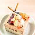 料理メニュー写真 寿司屋の升パフェ