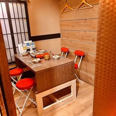 【テーブル】足元が楽チンなテーブル席!