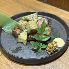 くんちゃまベーコンとパインの炭火焼き