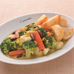 温野菜のバター風味 揚げポテト添え