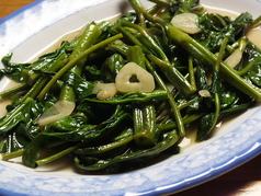 ザウムオンサオトイRau Muong Xao Toi（空心菜のにんにく炒め）の写真