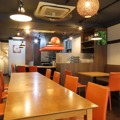 大切な人との食事や、接待、記念日のお祝いなど、特別なシーンにぴったりです。周囲を気にせず、ゆっくりと語らいの時間を過ごせます。和食の技が光る繊細な韓国料理とともに、記憶に残る素敵な夜をお過ごしください。落ち着いた空間で、極上のグルメ体験をお約束します。