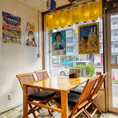 ４名様でご利用可能なテーブル席♪ご家族や友人、カップルにも♪