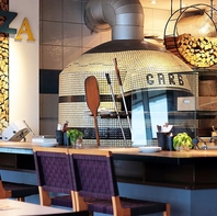 横並びのカウンター席も！