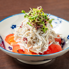 トマトのどっさりしらすがけ