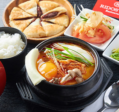 旨味たっぷり自慢のスンドゥブ