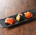 料理メニュー写真&nbsp;キムチの盛り合わせ　三種